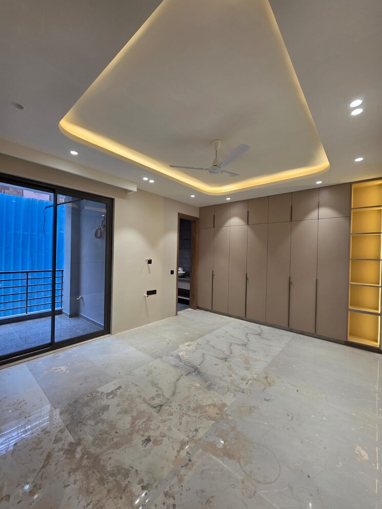 Room, sector 46 4 Bedroom 3000 Sq.Ft. Builder Floor In Sector 46 Gurgaon 9743027