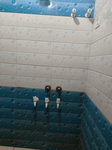 Bathroom in 1 BHK Independent House at Sarita Vihar – for Rent