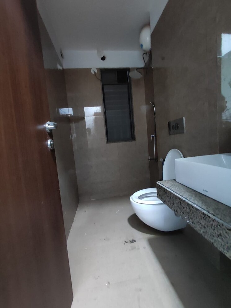 Bathroom, piramal-sunteck-signia-waterfront 3 Bedroom 1945 Sq.Ft. Apartment In Airoli Sector 14 Navi Mumbai 9743069