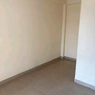 Room in 3.5 BHK Apartment at Gaur City 1st Avenue, Gaur City 1 – for Rent
