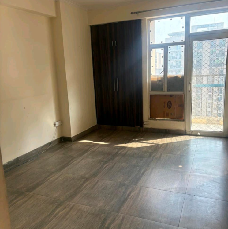 Room, gaur-city-1st-avenue 3.5 Bedroom 1560 Sq.Ft. Apartment In Gaur City 1 Greater Noida 9743081