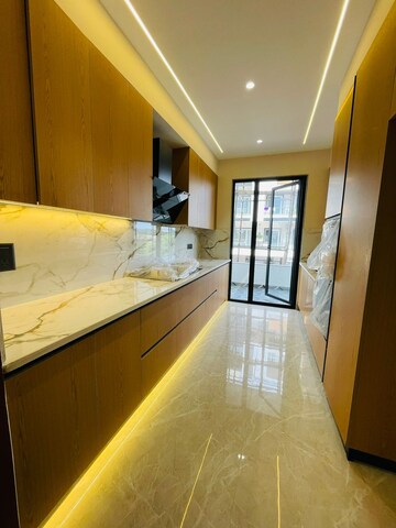 Kitchen in 3.5 BHK Builder Floor at Ansal API Esencia, Sector 67 – for Sale