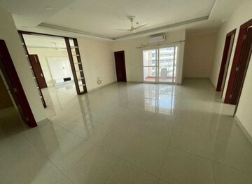 Room in 4 BHK Apartment at Prestige High Fields, Gachibowli – for Rent