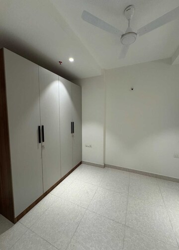 Room in 4 BHK Apartment at Prestige High Fields, Gachibowli – for Rent