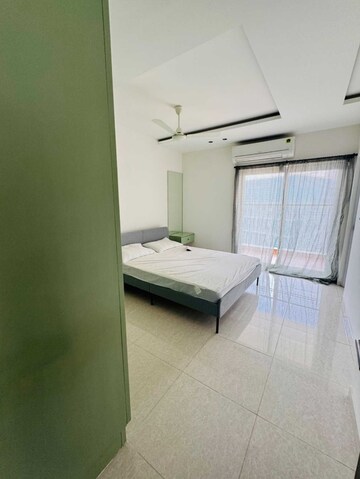 Room in 4 BHK Apartment at Prestige High Fields, Gachibowli – for Rent