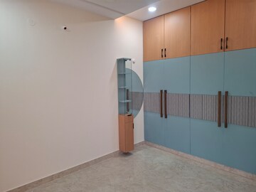 Room in 3 BHK Apartment at Banjara Hills – for Rent