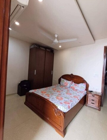 Bedroom in 2 BHK Builder Floor at Kalkaji – for Rent