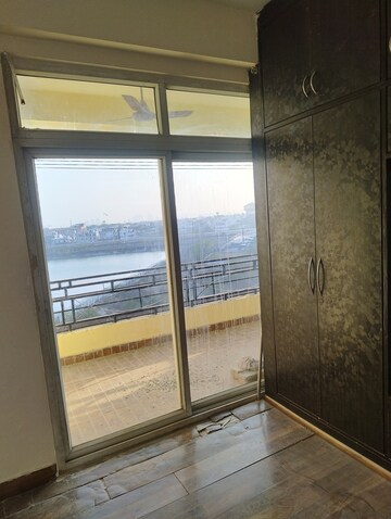 Furnished Amenities in 3 BHK Apartment at Shalimar Mannat, Faizabad Road – for Rent