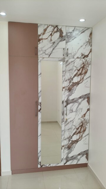 Room in 2 BHK Apartment at Godrej Park Retreat, Sarjapur Road – for Rent