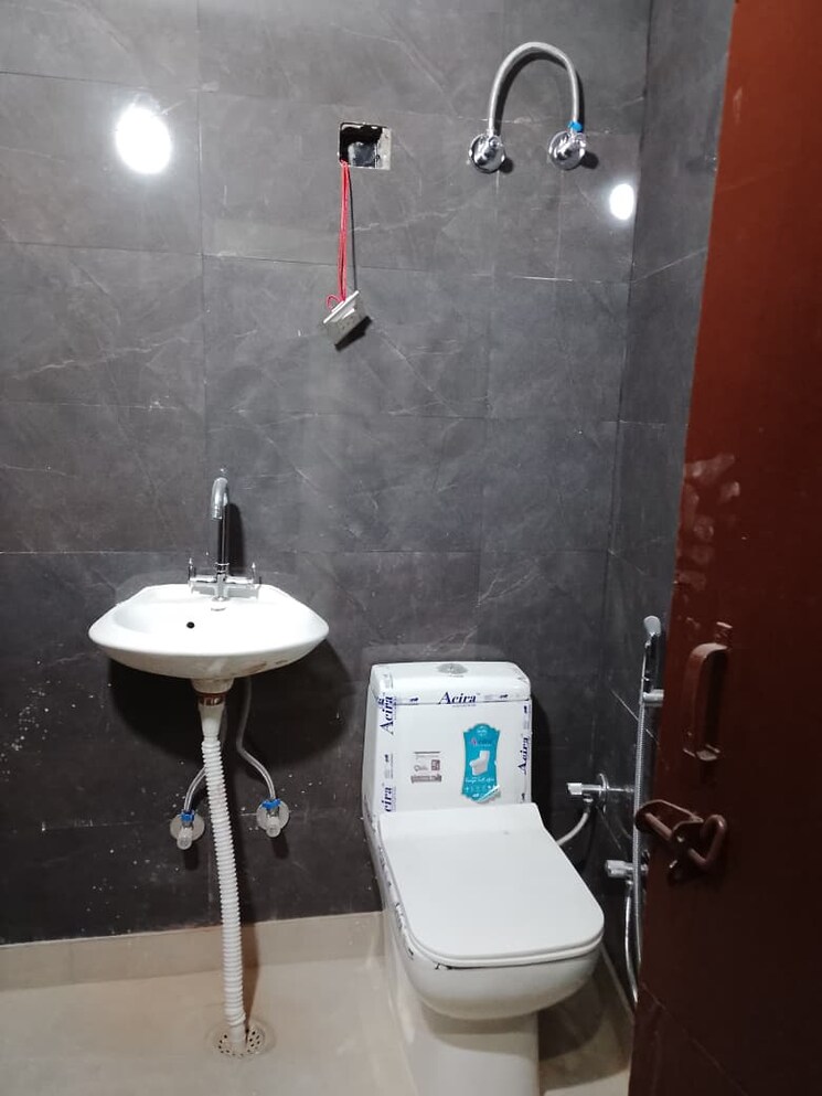 Bathroom, mehrauli 1 Bedroom 500 Sq.Ft. Builder Floor In Mehrauli Delhi 9743224