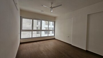 Room in 3 BHK Apartment at Shri Senapati Bapat CHS, Senapati Bapat Road – for Rent