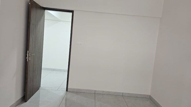 Room, shri-senapati-bapat-chs 3 Bedroom 1352 Sq.Ft. Apartment In Senapati Bapat Road Pune 9743228