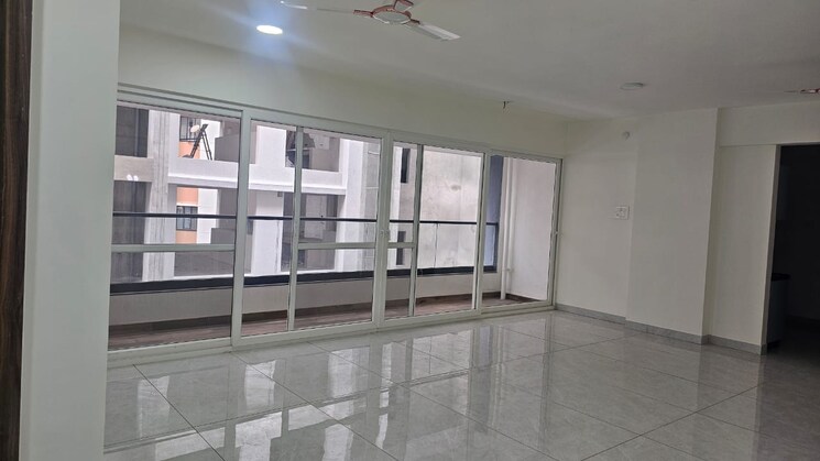 Room, shri-senapati-bapat-chs 3 Bedroom 1352 Sq.Ft. Apartment In Senapati Bapat Road Pune 9743228