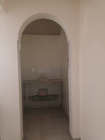 Furnished Amenities in 3 BHK Apartment at Garud Heritage, Aundh – for Rent