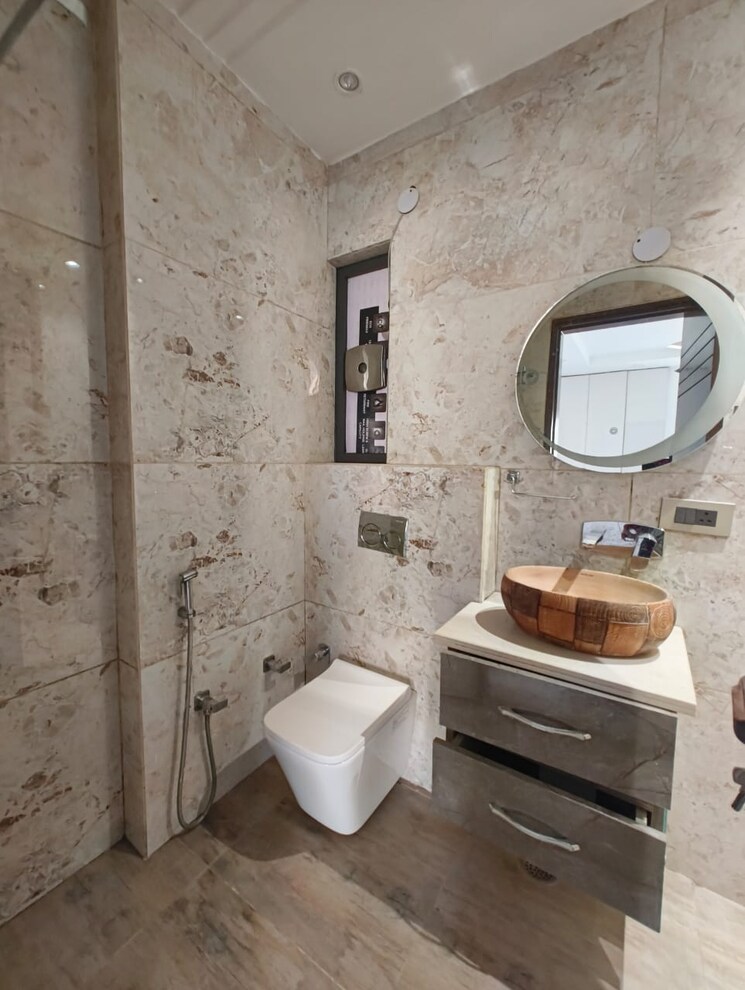 Bathroom, greater kailash i 3 Bedroom 2000 Sq.Ft. Apartment In Greater Kailash I Delhi 9743344