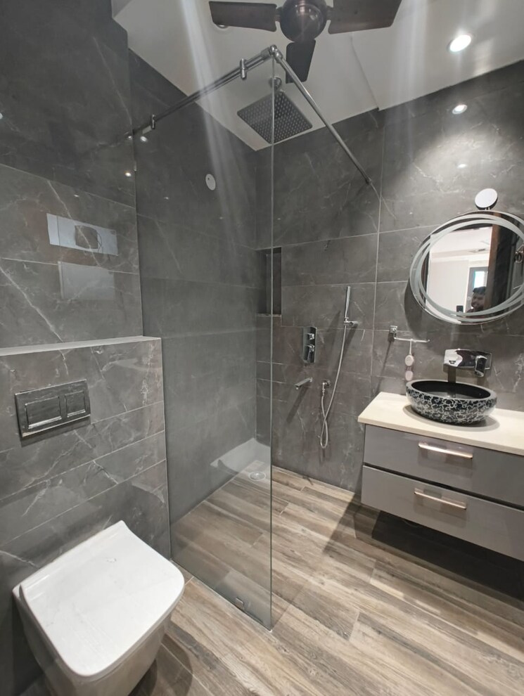 Bathroom, greater kailash i 3 Bedroom 2000 Sq.Ft. Apartment In Greater Kailash I Delhi 9743344