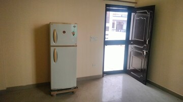 Room in 1 RK Independent House at Sector 41 – for Rent