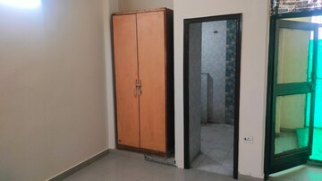 Room in 1 RK Independent House at Sector 41 – for Rent