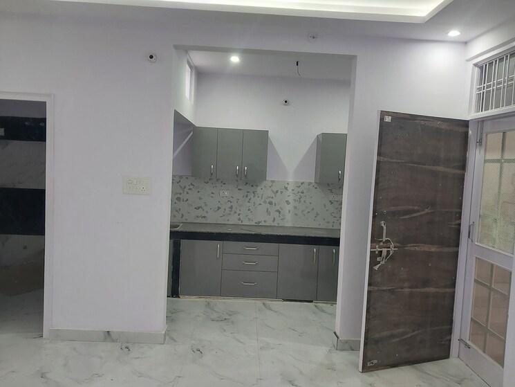 Room, lolai 3 Bedroom 1200 Sq.Ft. Independent House In Lolai Lucknow 9743382