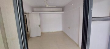 Room in 2 BHK Apartment at Thakur Village, Kandivali East – for Sale