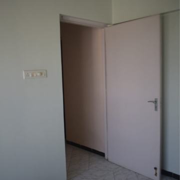 Room in 3 BHK Apartment at Clover Heights, Azad Nagar – for Rent