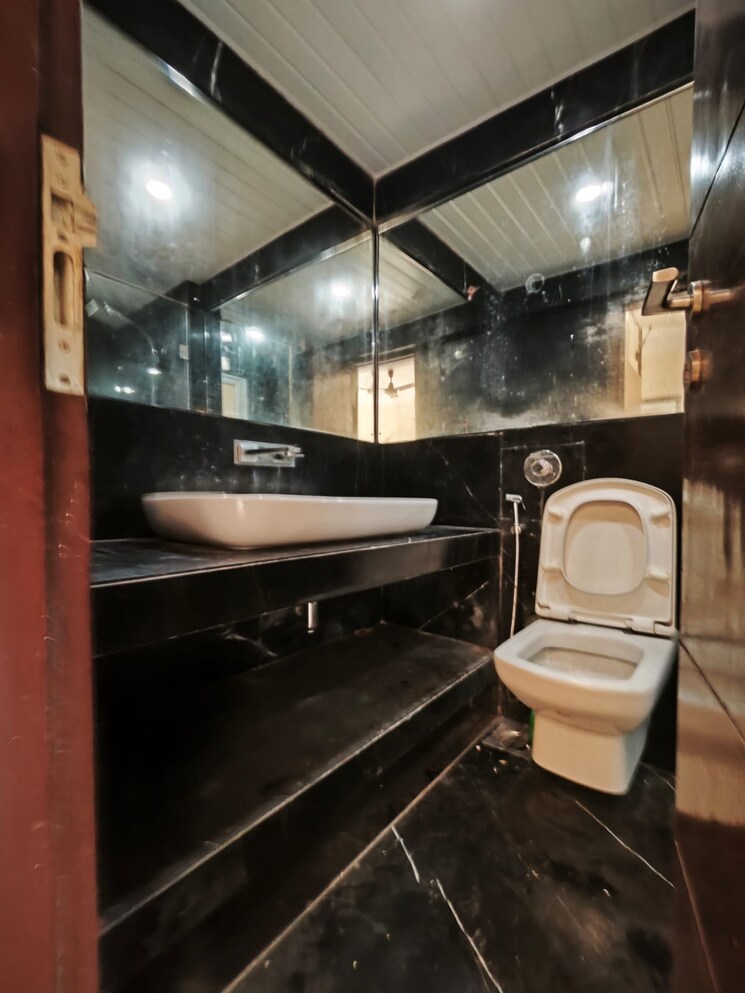 Bathroom, rna-continental 3 Bedroom 1785 Sq.Ft. Apartment In Chembur Mumbai 9743507