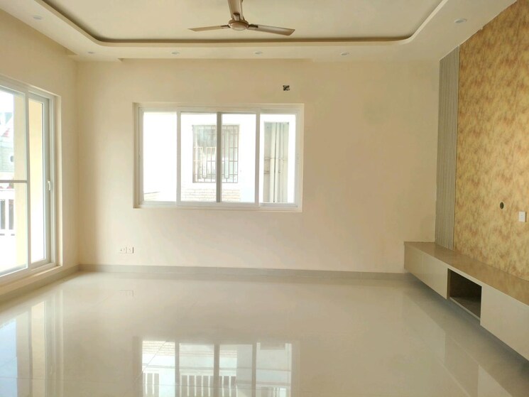 Room, skylark-arcadia-phase-2 5 Bedroom 5000 Sq.Ft. Villa In Whitefield Bangalore 9743567