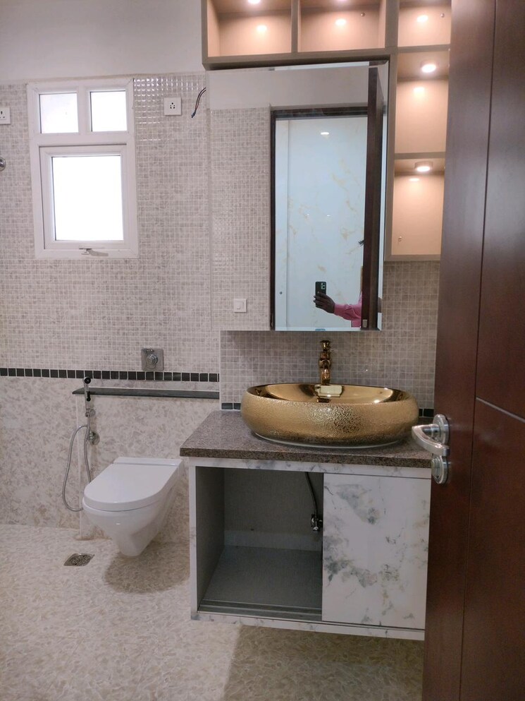 Bathroom, skylark-arcadia-phase-2 5 Bedroom 5000 Sq.Ft. Villa In Whitefield Bangalore 9743567