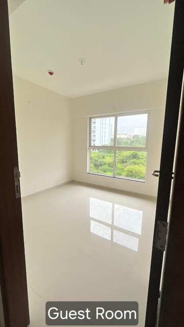 Room in 3 BHK Apartment at Pride Purple Park Astra, Hinjewadi – for Rent