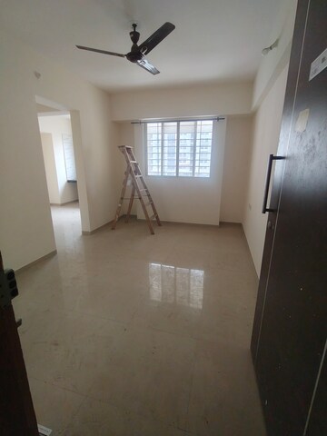 Room in 1 BHK Apartment at Platinum Park Apartment, Undri – for Sale