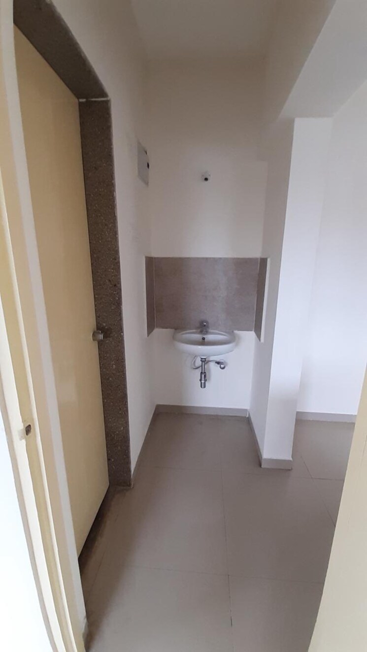Bathroom, f5-felicia 2 Bedroom 950 Sq.Ft. Apartment In Hadapsar Pune 9743722