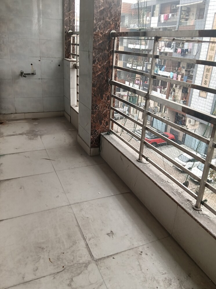 Balcony, rajendra nagar sector 2 4 Bedroom 170 Sq.Yd. Builder Floor In Rajendra Nagar Sector 2 Ghaziabad 9743767