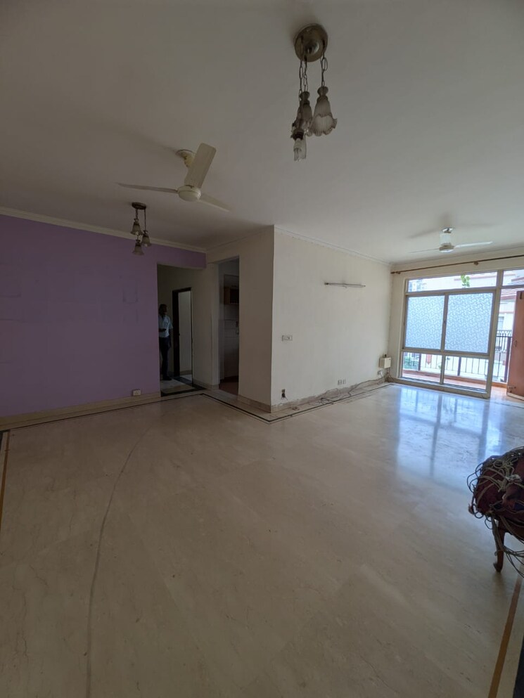 Room, jmd-gardens 3 Bedroom 2020 Sq.Ft. Apartment In Sector 33 Gurgaon 9743745