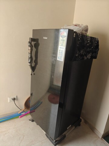 Furnished Amenities in 2 BHK Apartment at BPTP Spacio, Sector 37d – for Rent