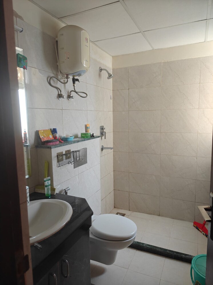 Bathroom, bptp-spacio 2 Bedroom 1090 Sq.Ft. Apartment In Sector 37d Gurgaon 9743850