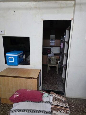 Furnished Amenities in 2 BHK Apartment at Eff Jumbo Darshan CHS, Andheri East – for Rent