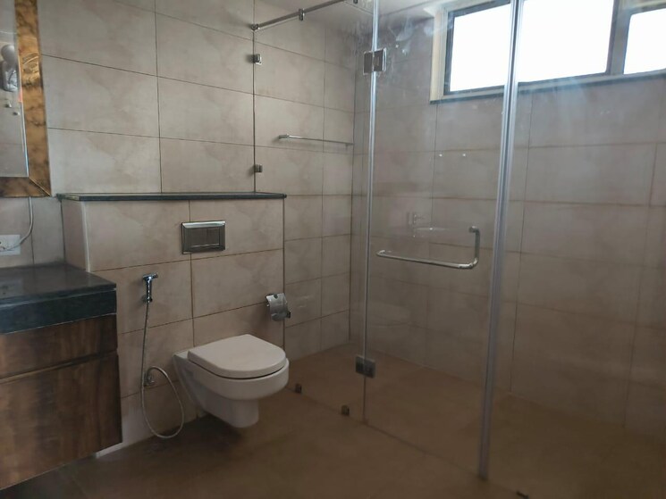 Bathroom, tata-primanti-villas 4 Bedroom 6105 Sq.Ft. Apartment In Sector 72 Gurgaon 9743824