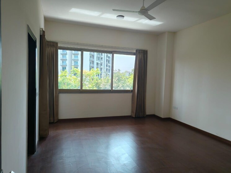 Room, tata-primanti-villas 4 Bedroom 6105 Sq.Ft. Apartment In Sector 72 Gurgaon 9743824