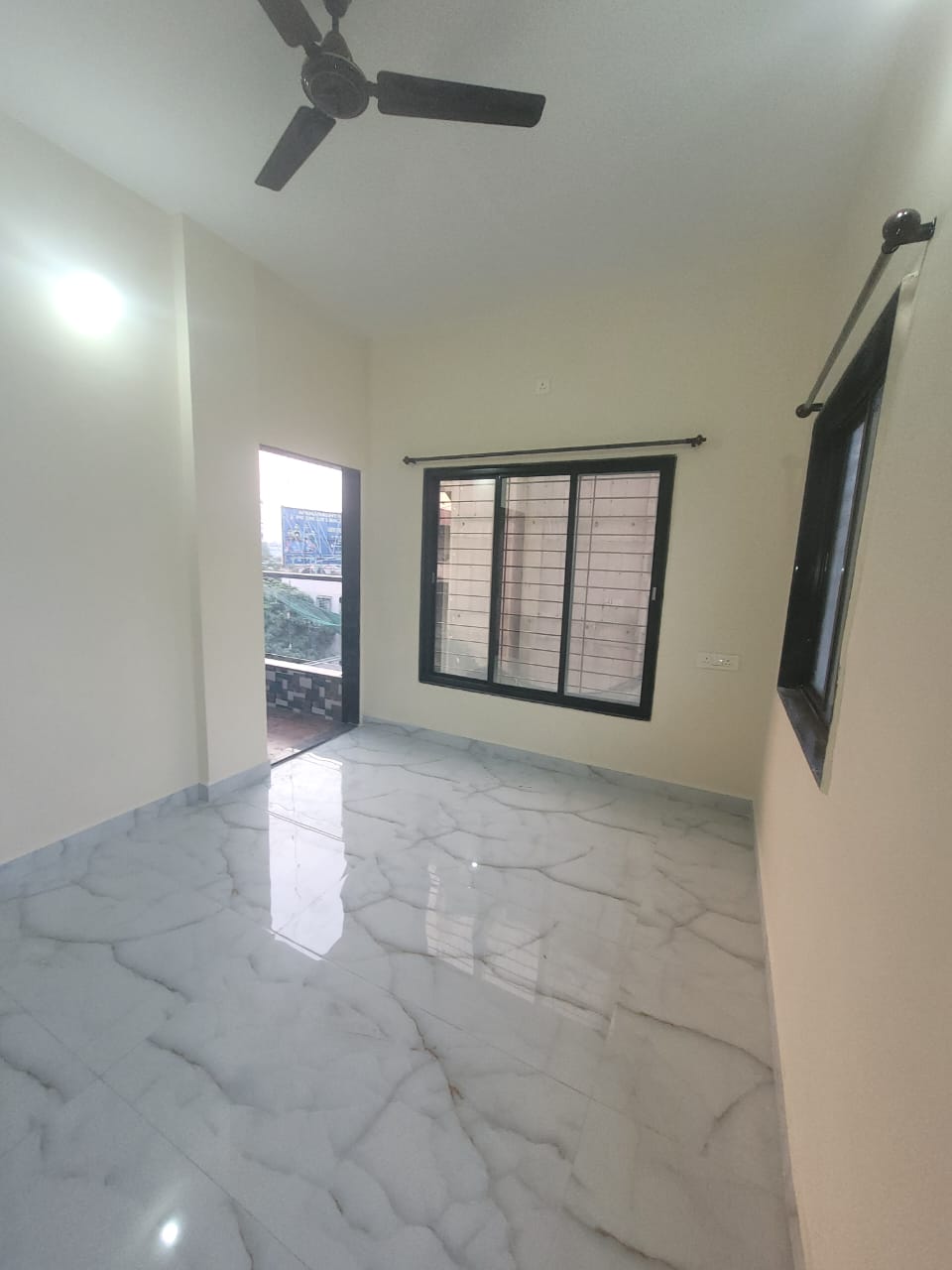 Room, pathare-complex 1 RK 500 Sq.Ft. Apartment In Kharadi Pune 9743792