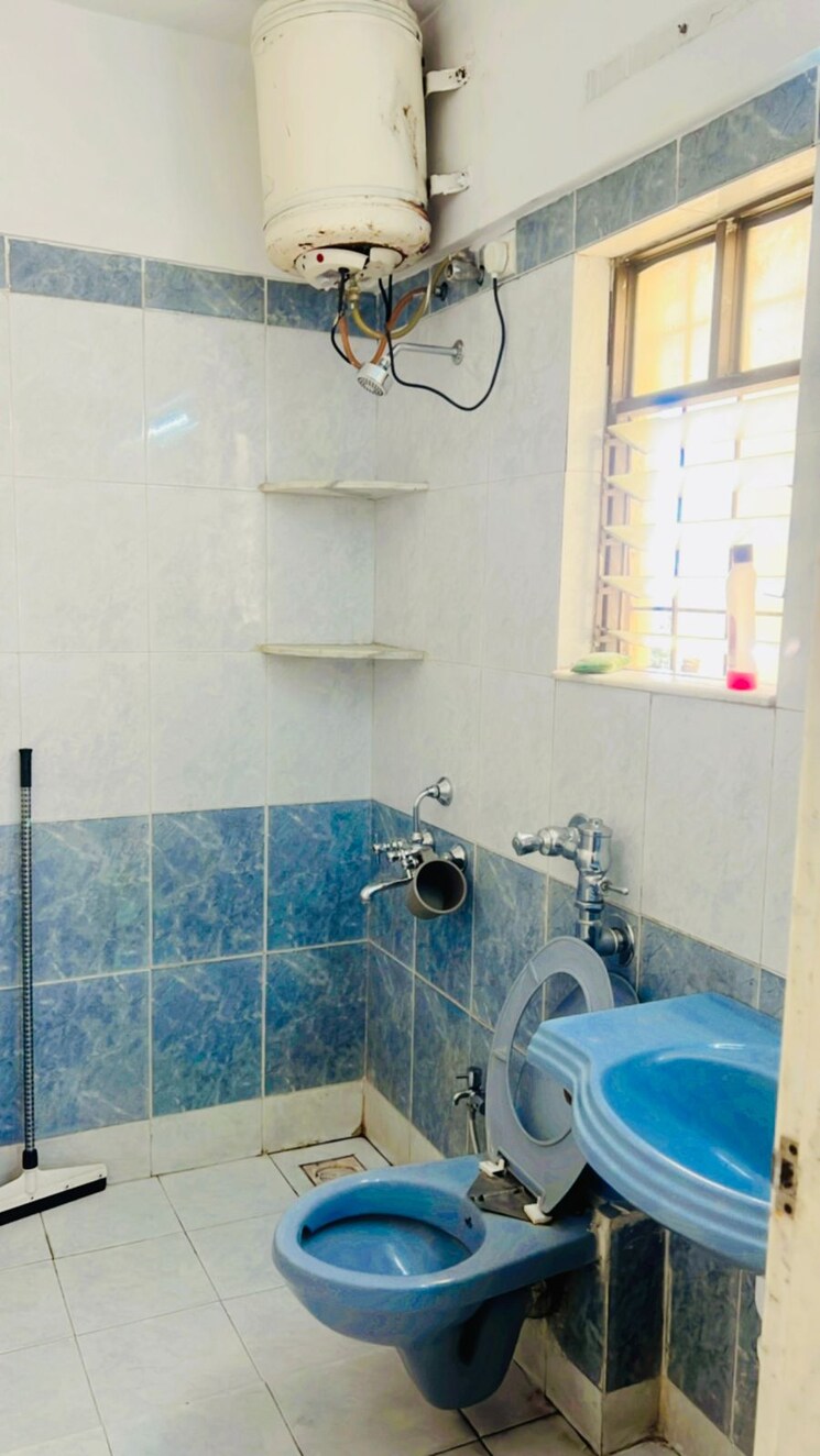 Bathroom, lunkad-goldcoast 2 Bedroom 1105 Sq.Ft. Apartment In Viman Nagar Pune 9743895