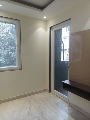 Room in 2 BHK Builder Floor at West Patel Nagar – for Sale