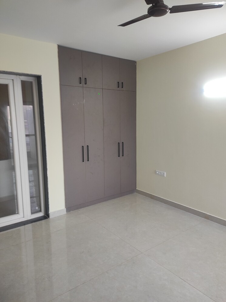 Master Bedroom, sector 52 5 Bedroom 3400 Sq.Ft. Apartment In Sector 52 Gurgaon 9743990