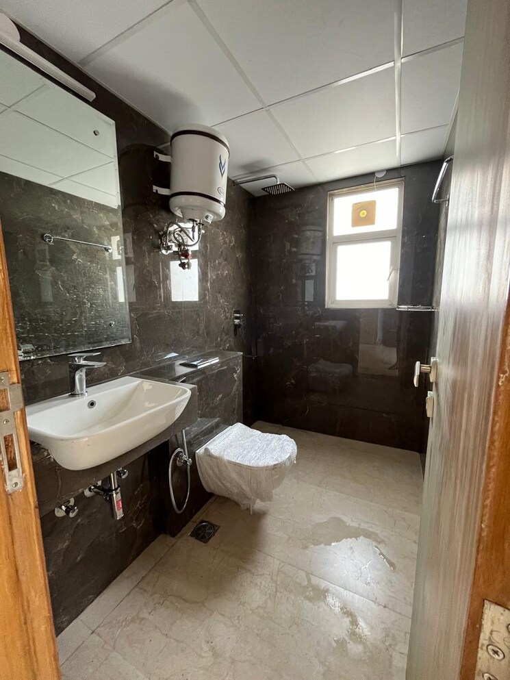 Kitchen, m3m-marina 3 Bedroom 1746 Sq.Ft. Apartment In Sector 68 Gurgaon 9744009