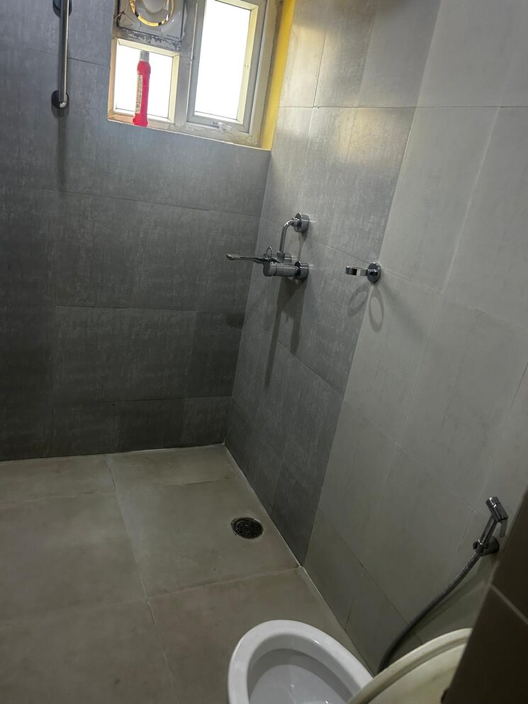 Bathroom, rishita-mulberry-villas 5 Bedroom 5000 Sq.Ft. Villa In Sushant Golf City Lucknow 9744016