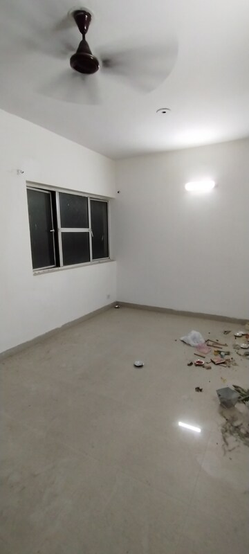 Room in 2 BHK Apartment at Sare Springview Floors, Lal Kuan – for Sale