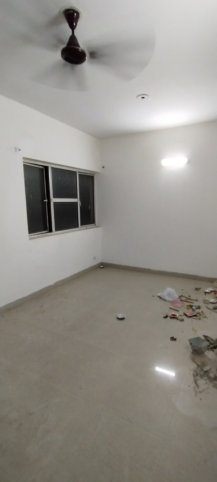 Room, sare-springview-floors 2 Bedroom 836 Sq.Ft. Apartment In Lal Kuan Ghaziabad 9744054