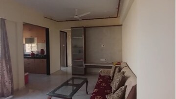 Living Room in 1.5 BHK Apartment at Swastik Park, Chembur – for Rent