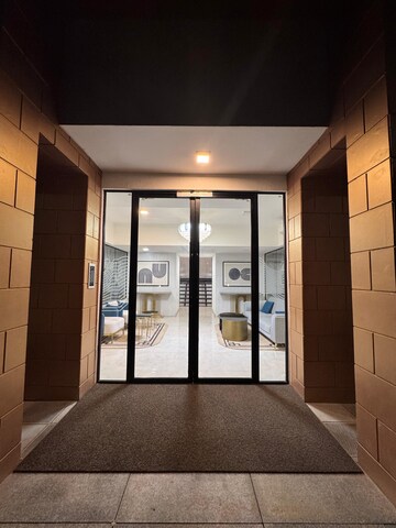 Building Lobby in 3 BHK Apartment at Smart World Orchard, Sector 61 – for Rent