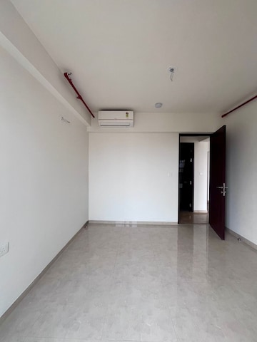 Room in 2 BHK Apartment at Indiabulls One Indiabulls, Pokhran Road No Two – for Rent