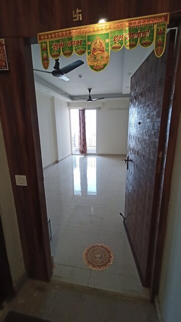 Bathroom in 2 BHK Apartment at Signature Global Prime, Sector 63a – for Rent